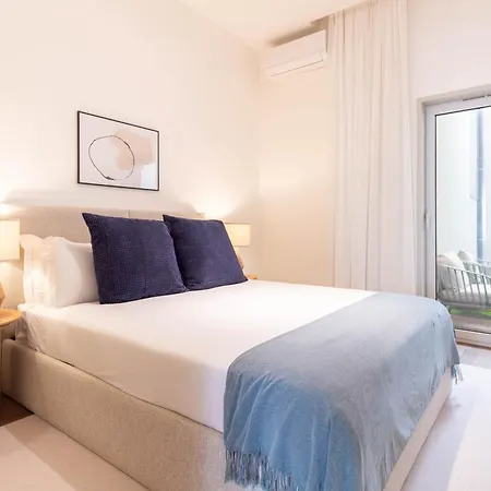 Apartmán Elegant 2br W Patio By Lovelystay Porto