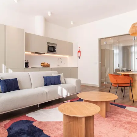 Elegant 2br W Patio By Lovelystay * Porto