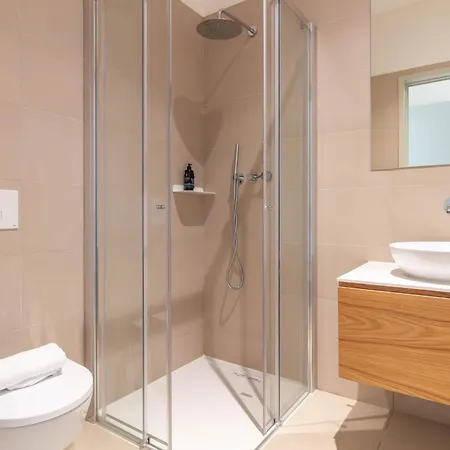 Appartamento Elegant 2br W Patio By Lovelystay Oporto