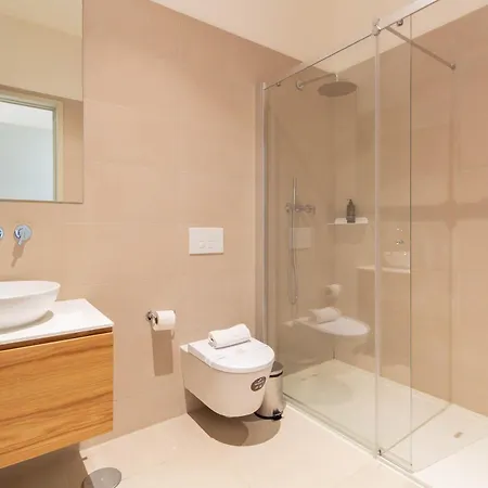 Elegant 2br W Patio By Lovelystay * Porto