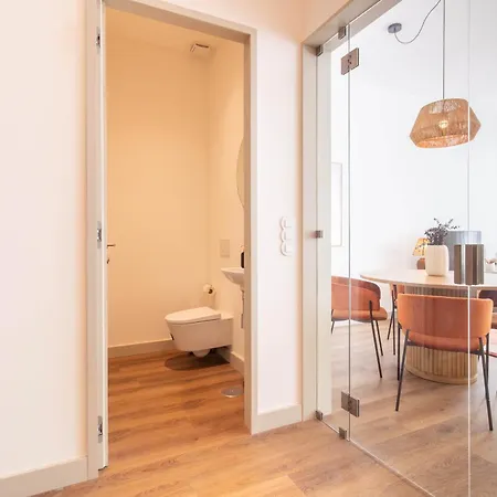 Appartamento Elegant 2br W Patio By Lovelystay *