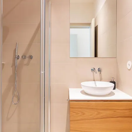 شقة Elegant 2br W Patio By Lovelystay *
