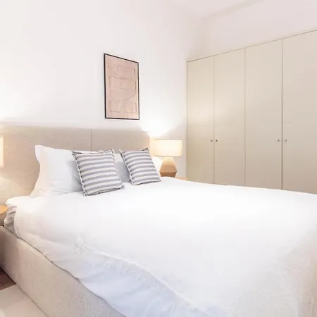 Lägenhet Elegant 2br W Patio By Lovelystay *